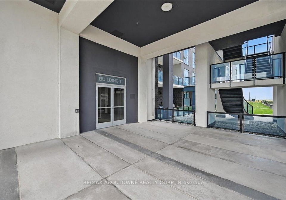 16-concord-place-grimsby-ontario-x13525766