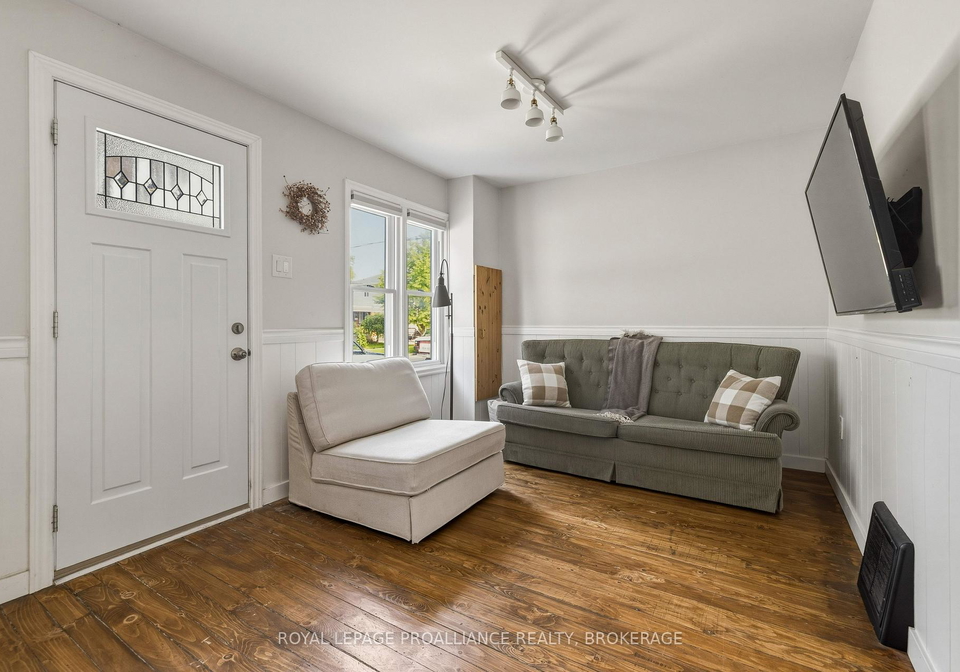 636-macdonnell-street-kingston-ontario-x13526100