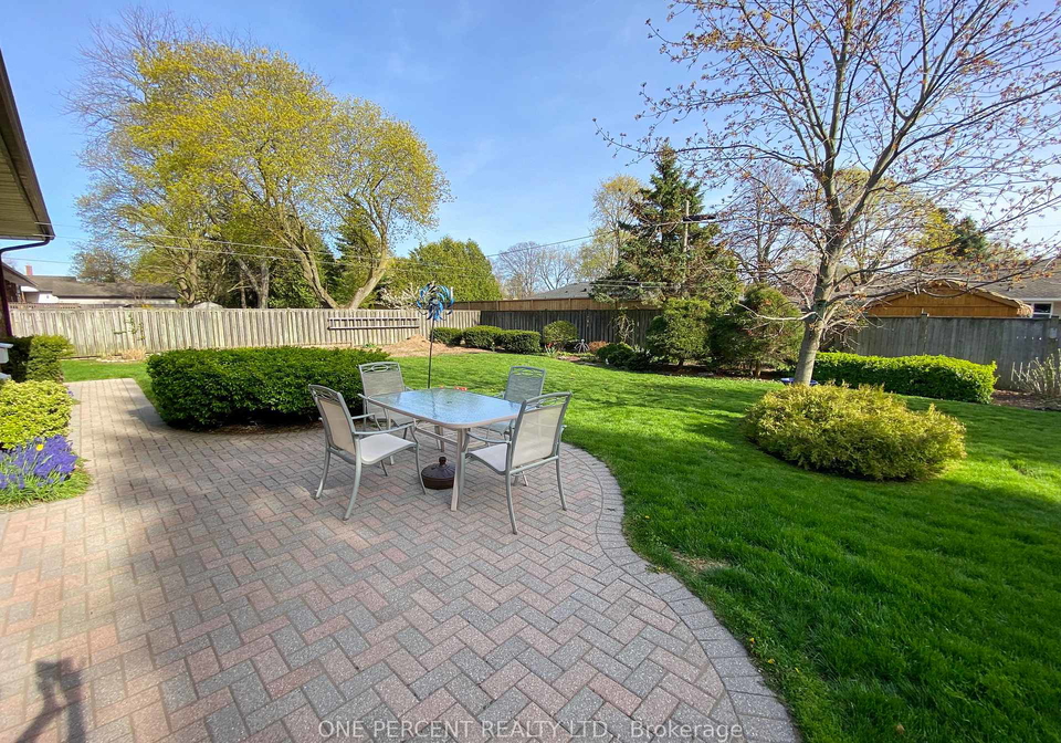 16-daleview-crescent-pelham-ontario-x13526256