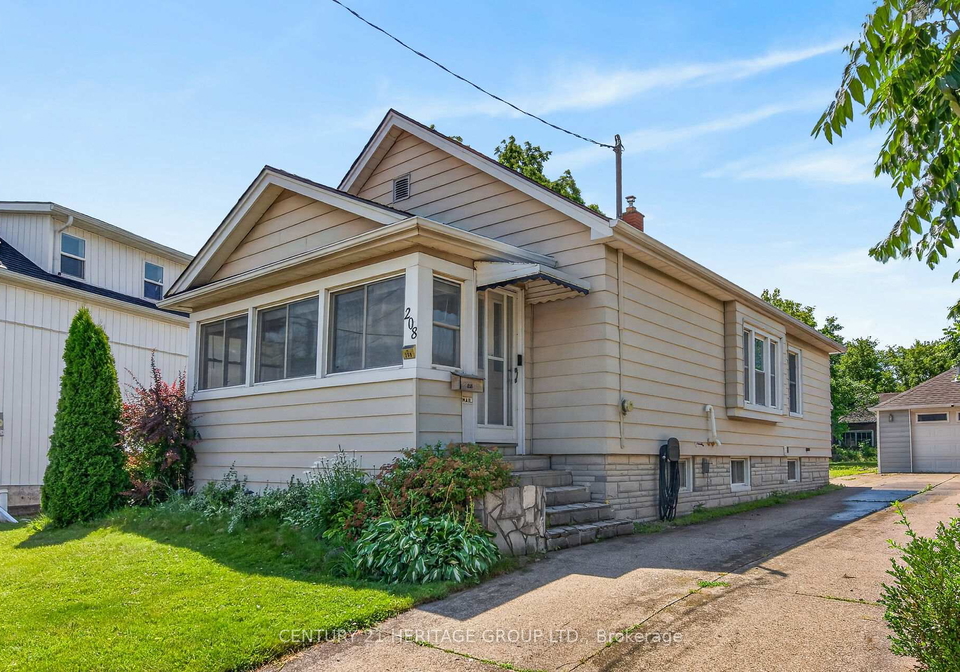 208-carlton-street-st-catharines-ontario-x13526382