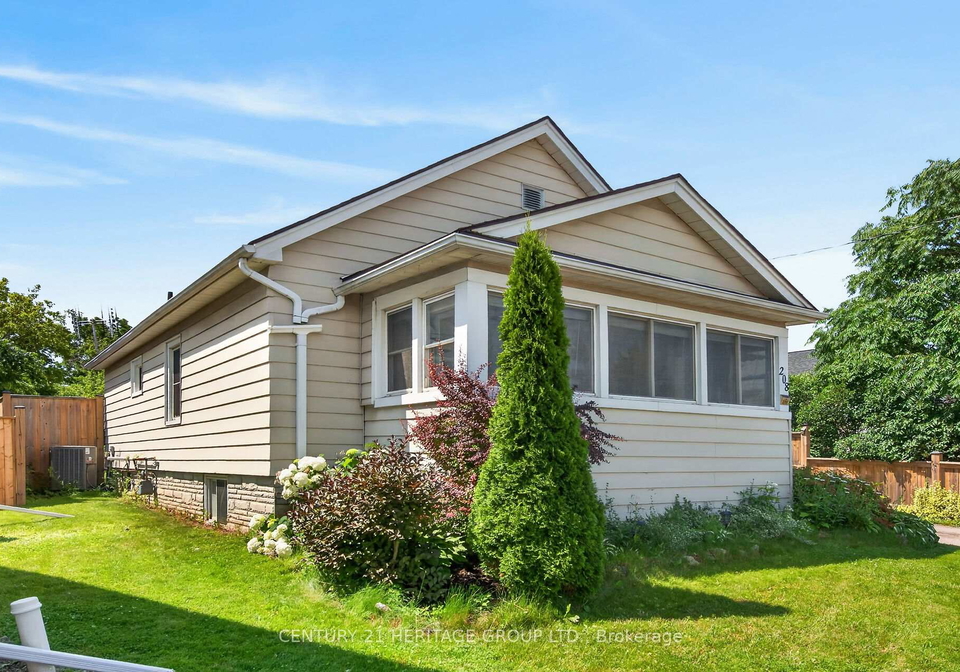 208-carlton-street-st-catharines-ontario-x13526382