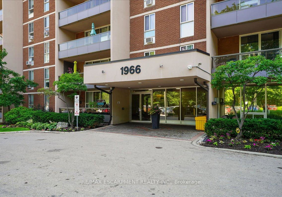 1966-main-street-w-hamilton-ontario-x13526450