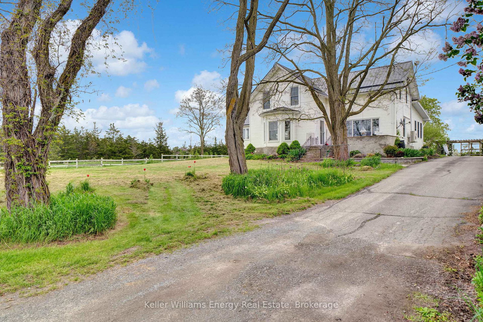 1727-county-road-14-prince-edward-county-ontario-x13526608