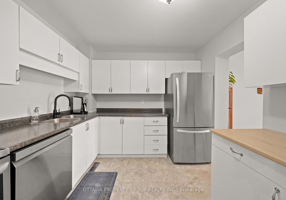 13-bentbrook-crescent-ottawa-ontario-x13527032