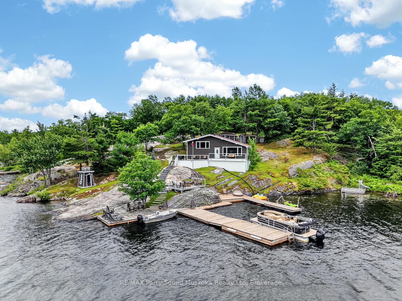 101-healey-lake-water-the-archipelago-ontario-x13527780