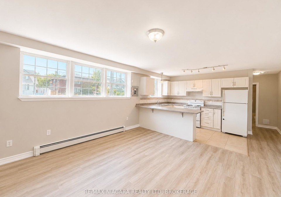 14westchester-crescent-st-catharines-ontario-x13528060