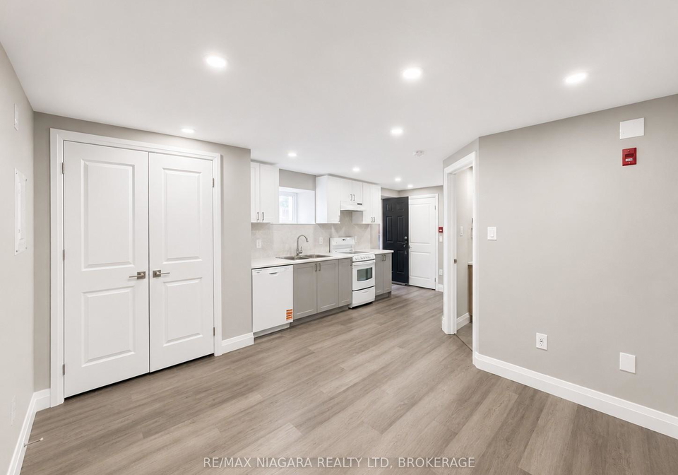 143-westchester-crescent-st-catharines-ontario-x13528100