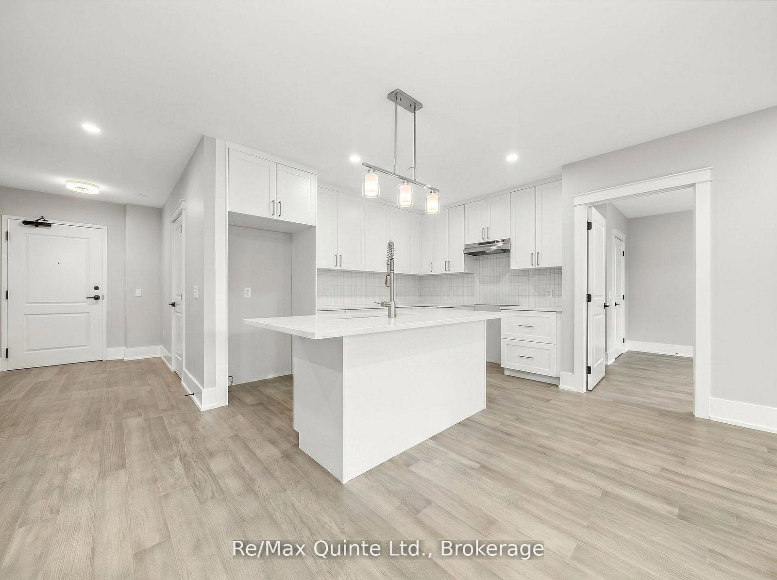 17-cleave-avenue-prince-edward-county-ontario-x13528642