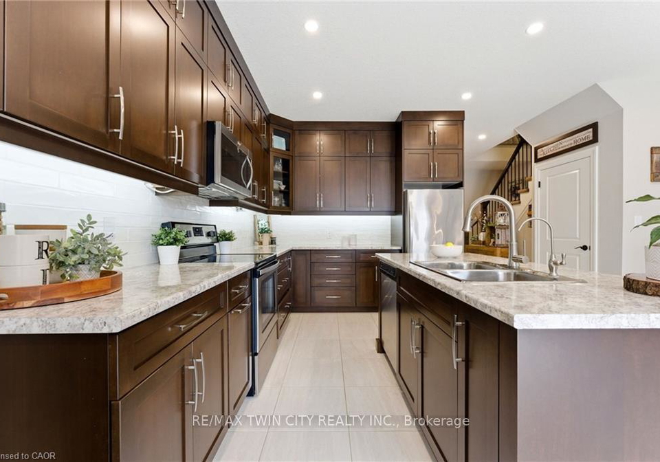 50-bute-street-north-dumfries-ontario-x13529000