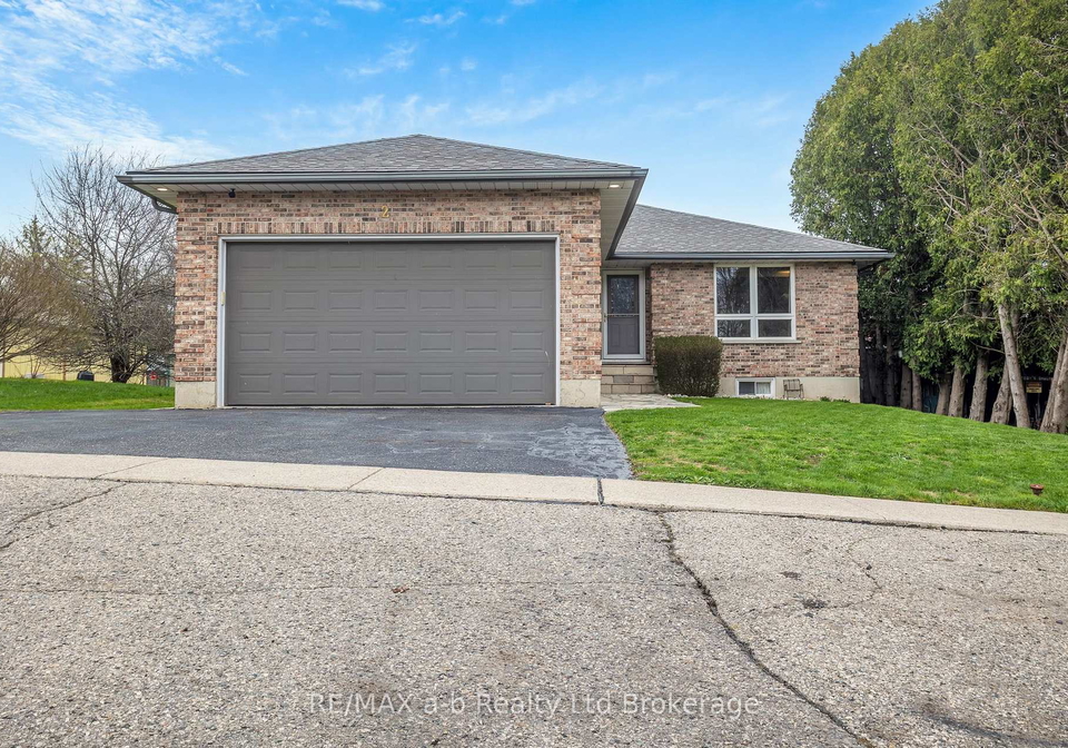 2-palmer-street-w-norwich-ontario-x13529246