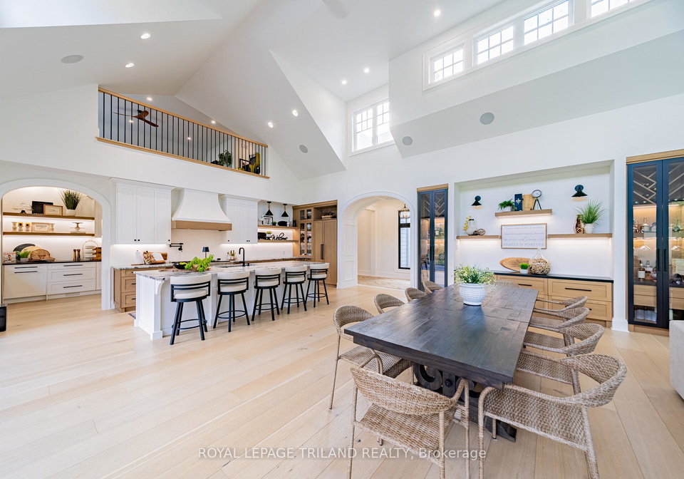 260-ontario-street-lambton-shores-ontario-x13529760