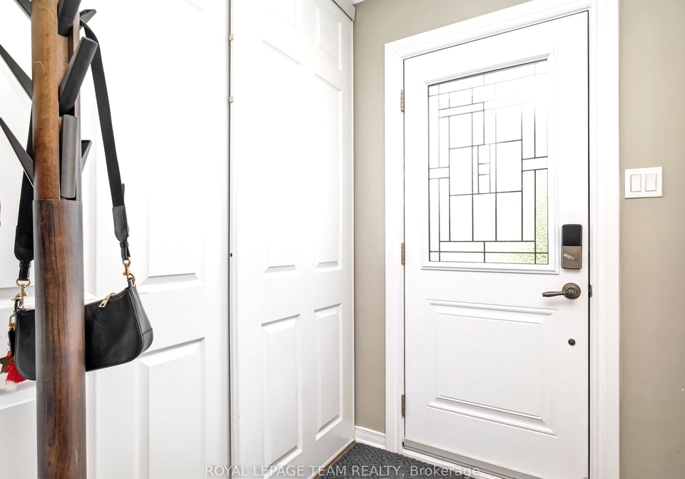 53-thornbury-crescent-ottawa-ontario-x13529898