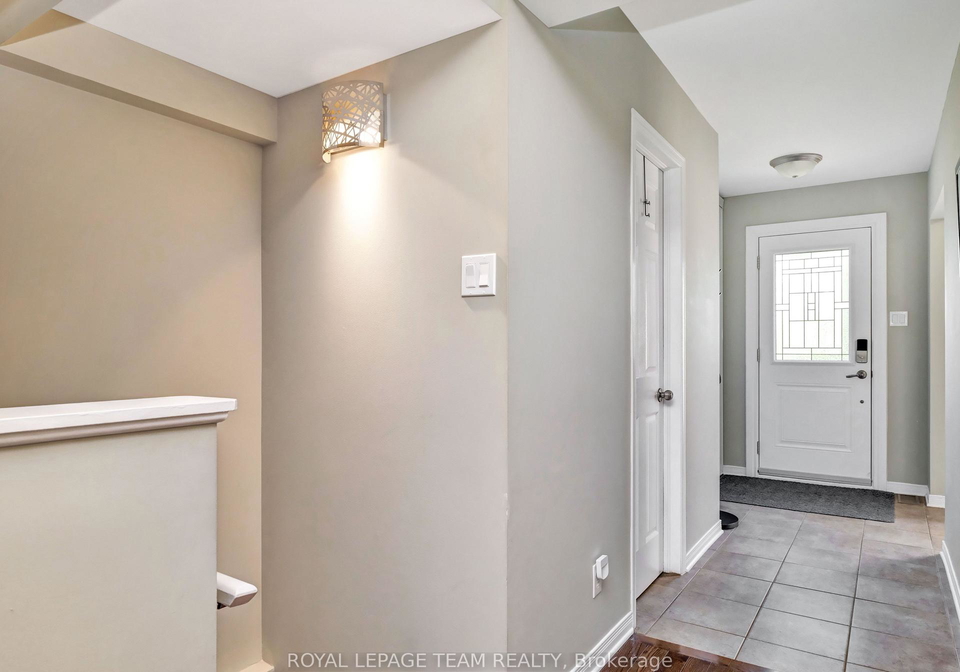 53-thornbury-crescent-ottawa-ontario-x13529898