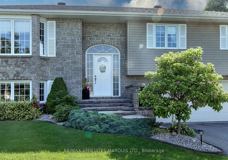 5563-bridlewood-court-south-dundas-ontario-x13529946