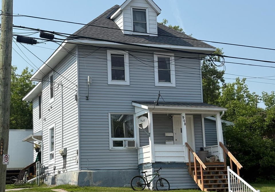 106-fourth-avenue-w-north-bay-ontario-x13530082