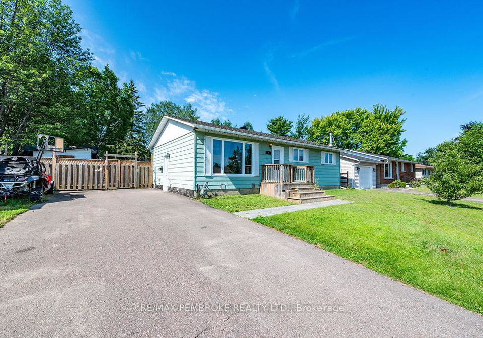 9-james-street-petawawa-ontario-x13530674