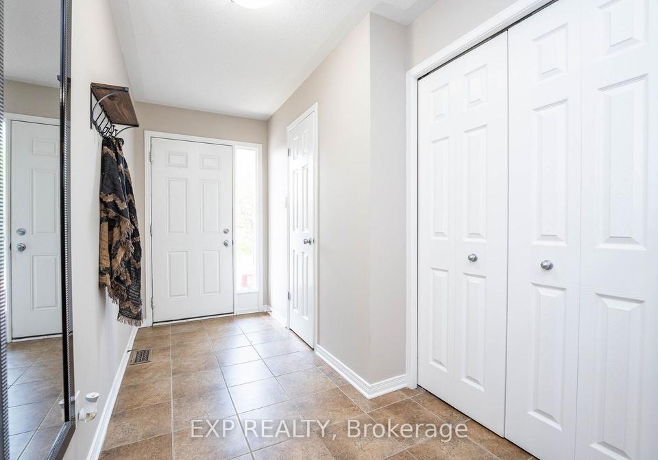 504-barholm-private-ottawa-ontario-x13531142