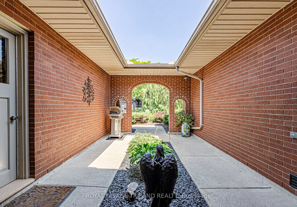 189-huntington-crescent-thames-centre-ontario-x13531608