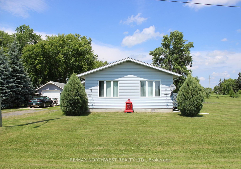 705-707-lorena-street-rainy-river-ontario-x13531684