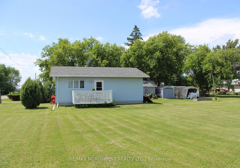 705-707-lorena-street-rainy-river-ontario-x13531684