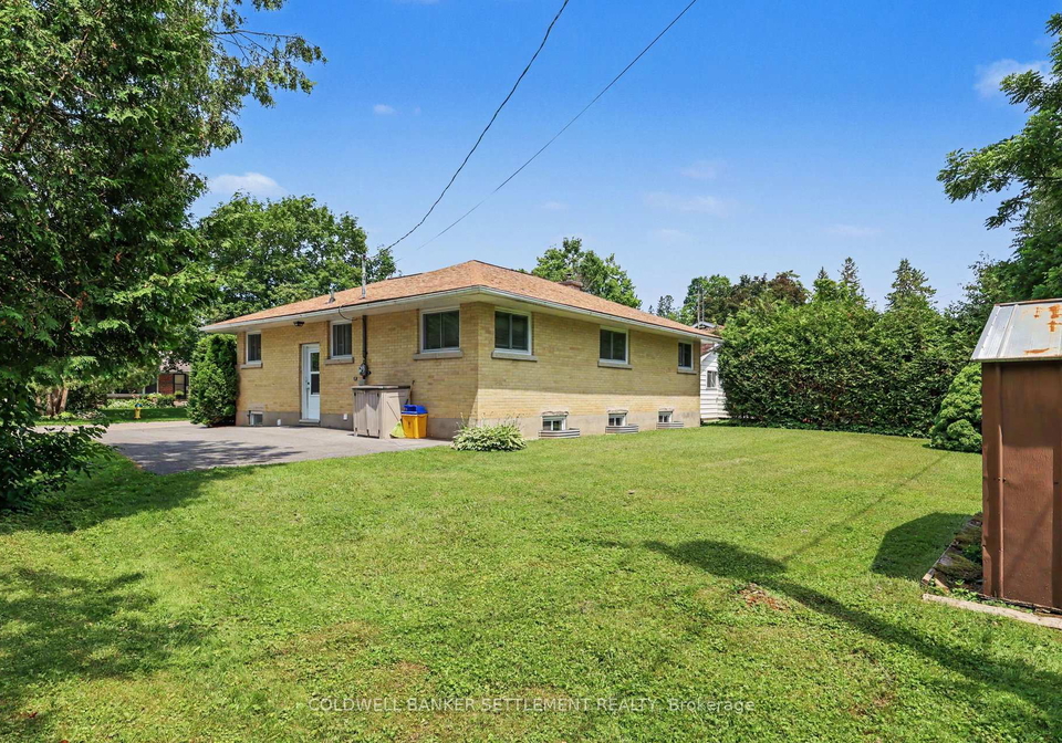 6-glenview-crescent-perth-ontario-x13532054