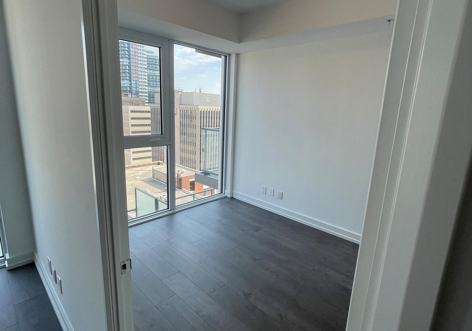 75-james-street-hamilton-ontario-x13532174