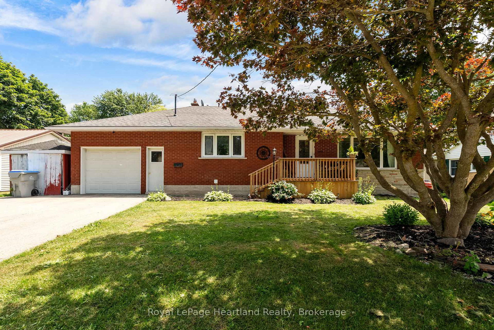240-elm-avenue-n-north-perth-ontario-x13532412