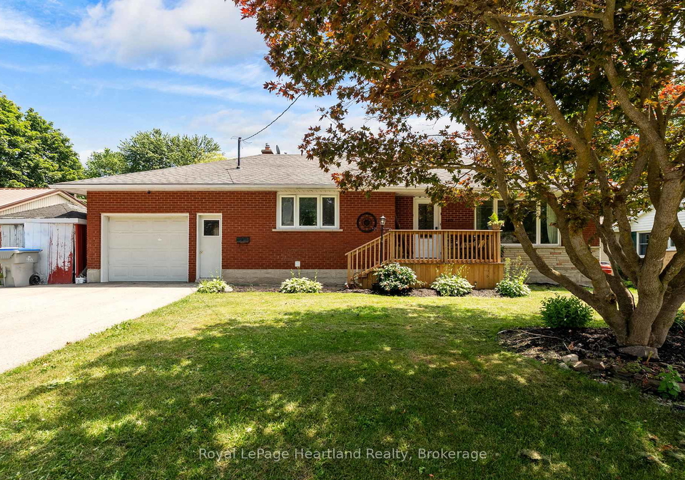240-elm-avenue-n-north-perth-ontario-x13532412