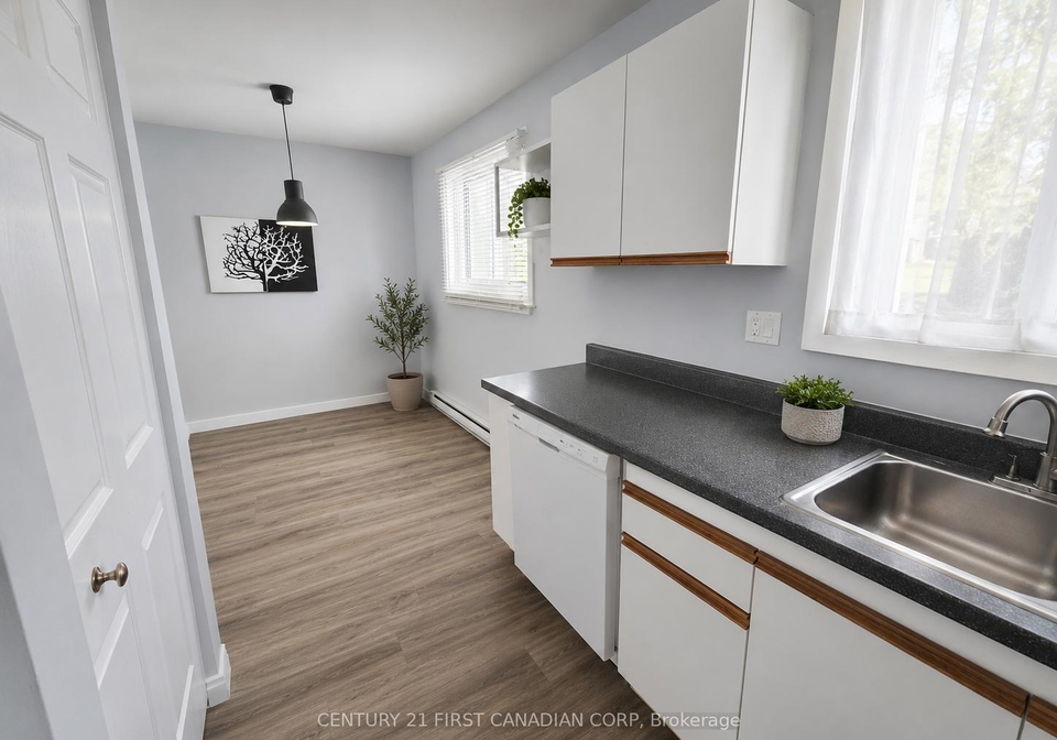 40-fairfax-court-london-north-ontario-x13532640