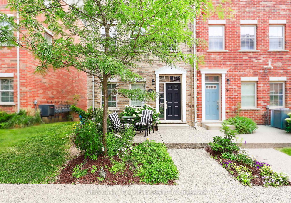 11-john-russell-lane-kitchener-ontario-x13532902