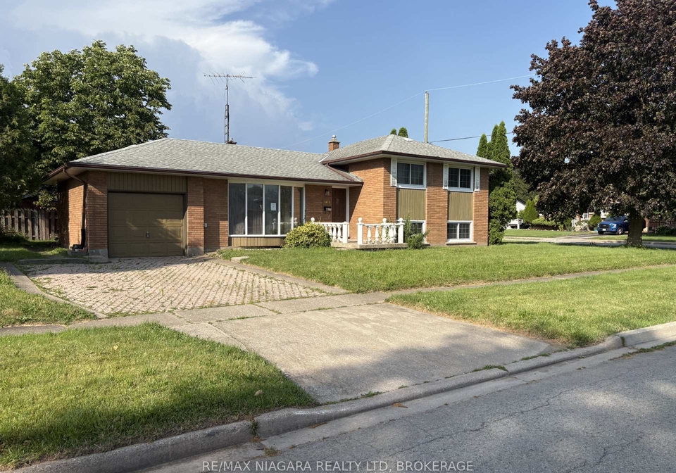 6611-margaret-street-niagara-falls-ontario-x13533030