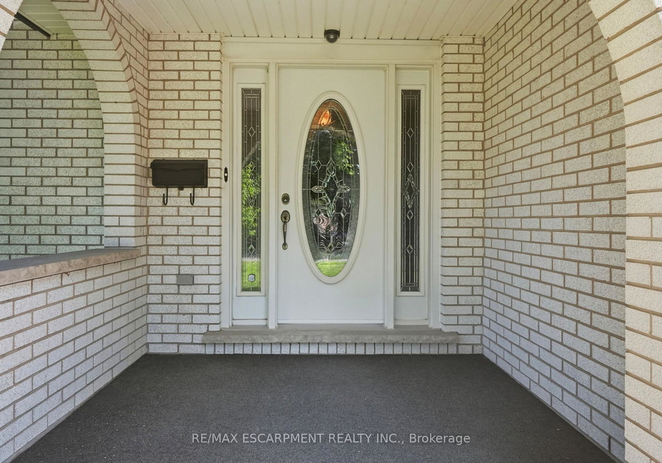 11-tanera-crescent-st-catharines-ontario-x13533100