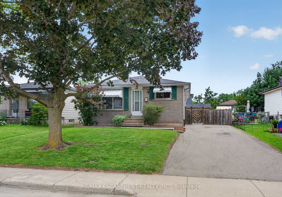 28-boston-crescent-hamilton-ontario-x13533476
