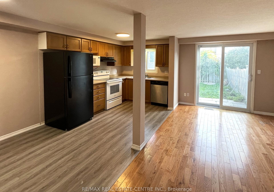 300-activa-avenue-waterloo-ontario-x13533512