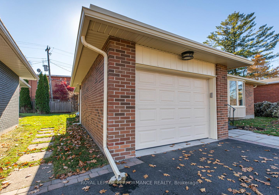 642-sherbourne-road-ottawa-ontario-x13533722