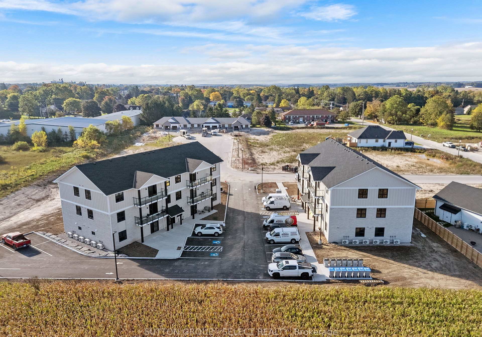 13-moonlight-court-central-huron-ontario-x13533794
