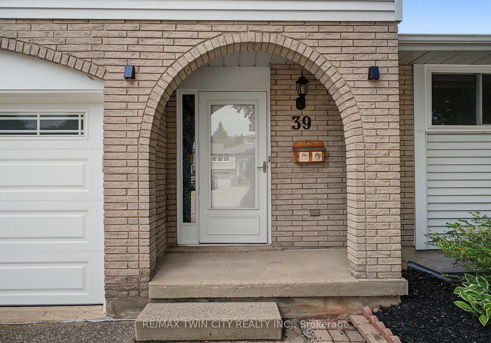 39-southwood-drive-kitchener-ontario-x13533864