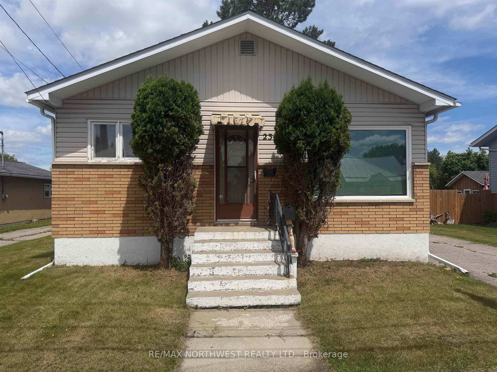 238-third-street-e-fort-frances-ontario-x13533892