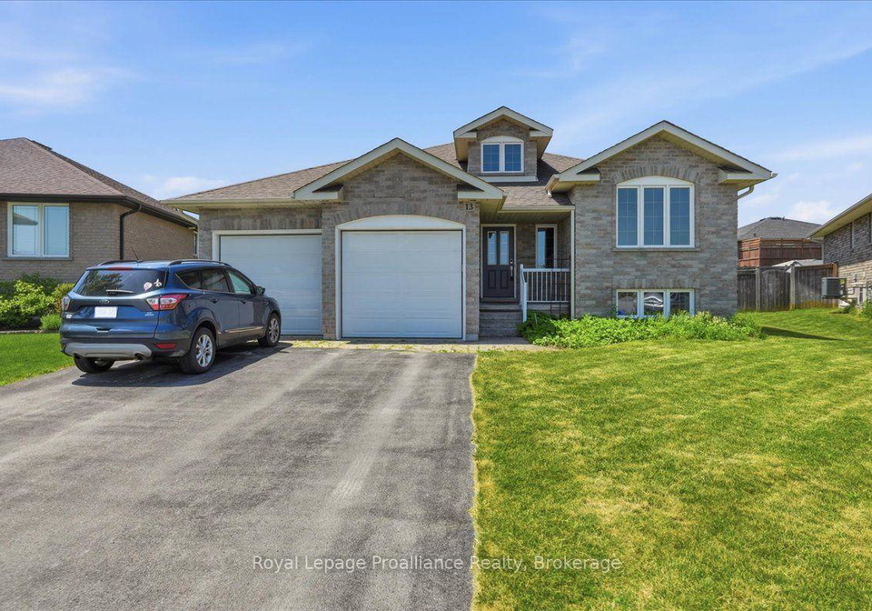 13-freedom-crescent-quinte-west-ontario-x13533906