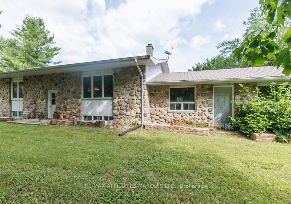 21111-concession-8-road-south-glengarry-ontario-x13534066