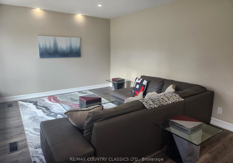 7-beechwood-drive-peterborough-ontario-x13534298