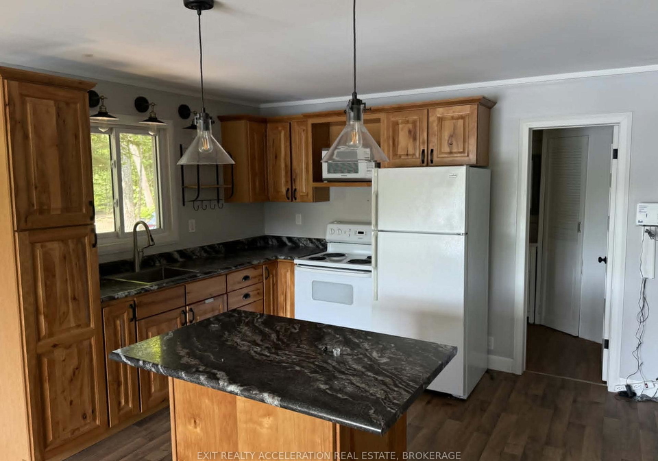 1023-wakamaka-lane-frontenac-ontario-x13534338