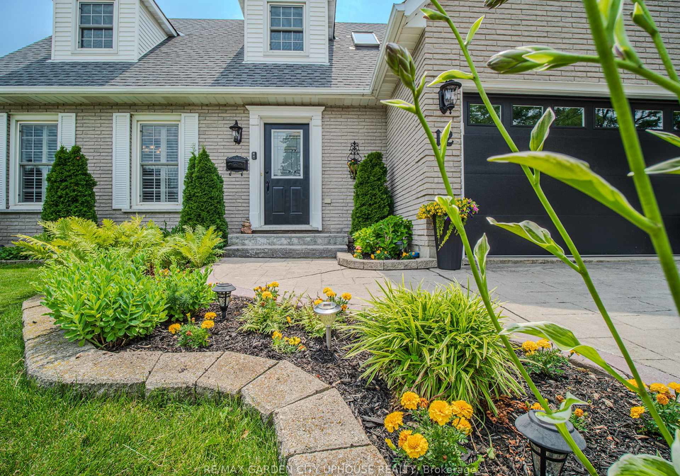 12-foxhill-crescent-st-catharines-ontario-x13534410