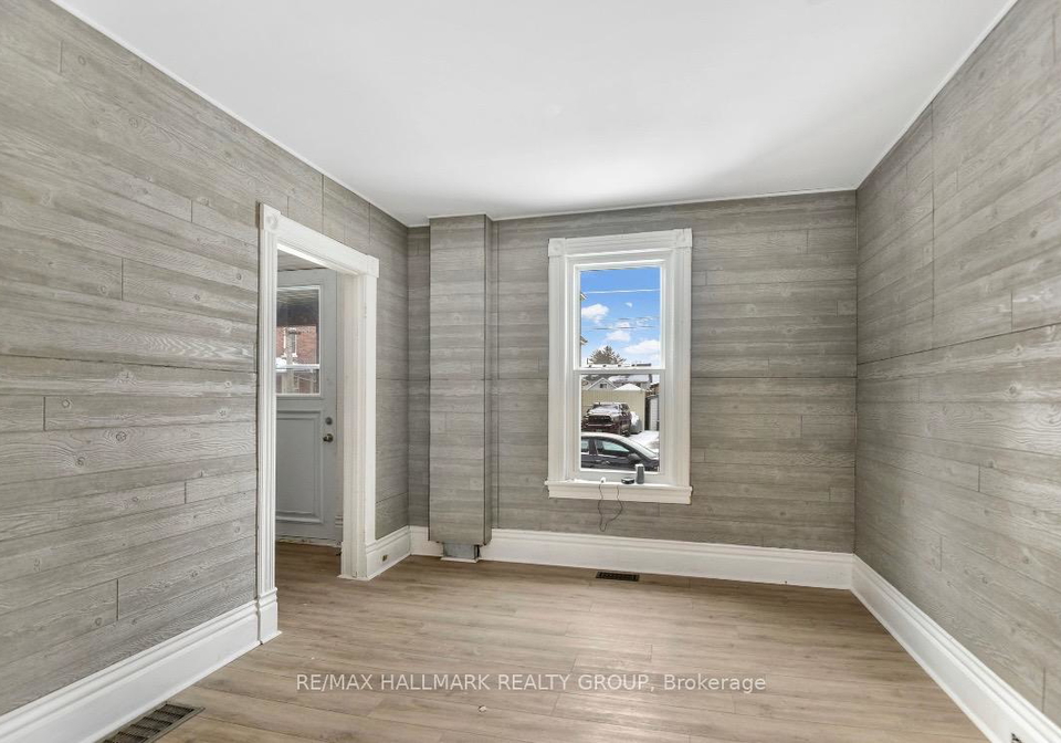 47-daniel-street-s-brockville-ontario-x13534520