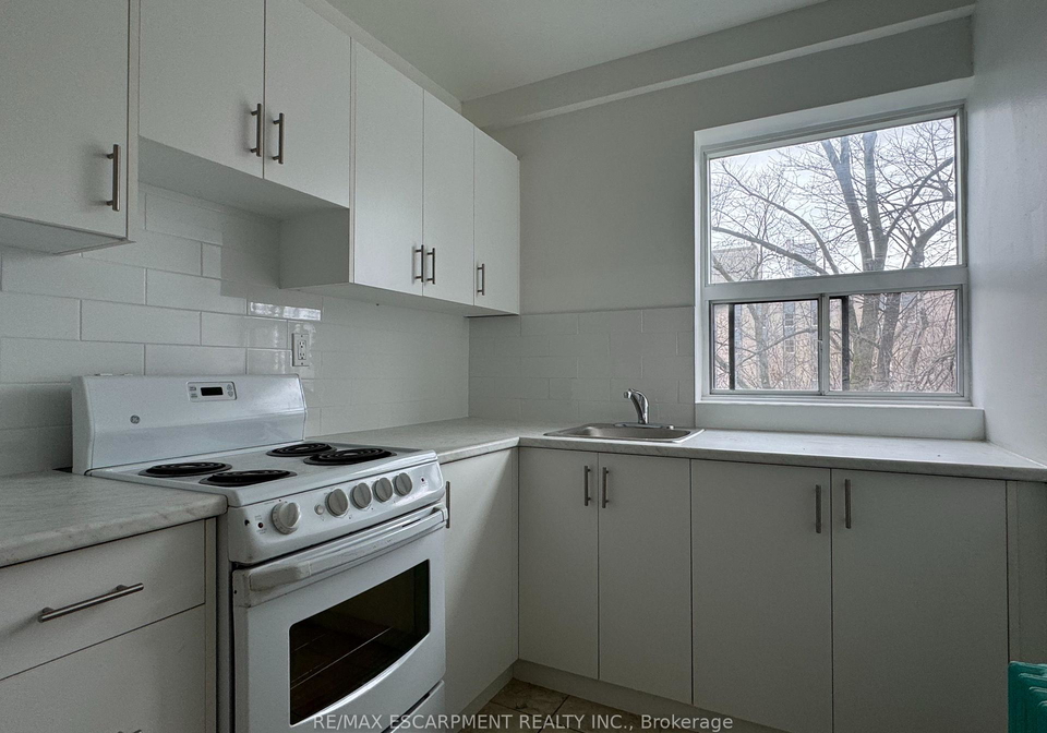 325a-james-street-s-hamilton-ontario-x13534538