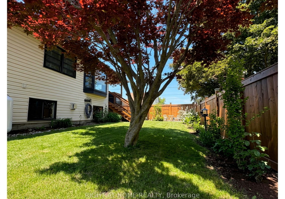 20-argyle-crescent-prince-edward-county-ontario-x13534554