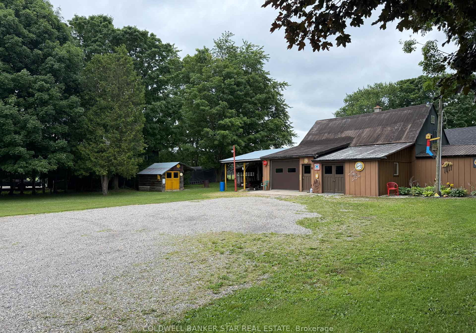 923272-road-92-zorra-ontario-x13534842