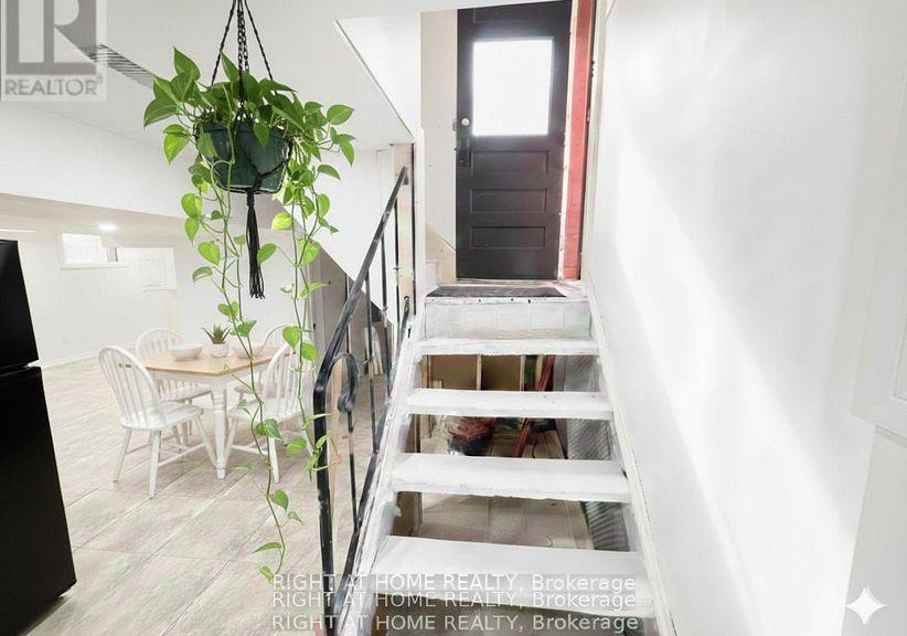 1395-dougall-avenue-windsor-ontario-x13535022
