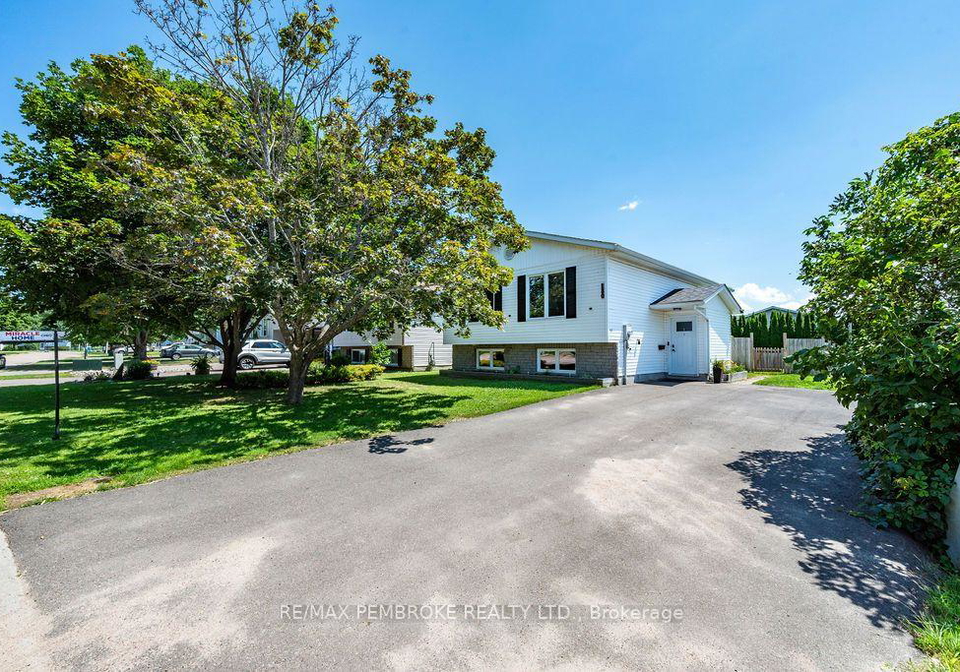 180-garden-street-pembroke-ontario-x13535086