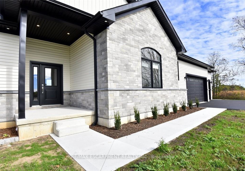 8373-silver-street-lincoln-ontario-x13535186